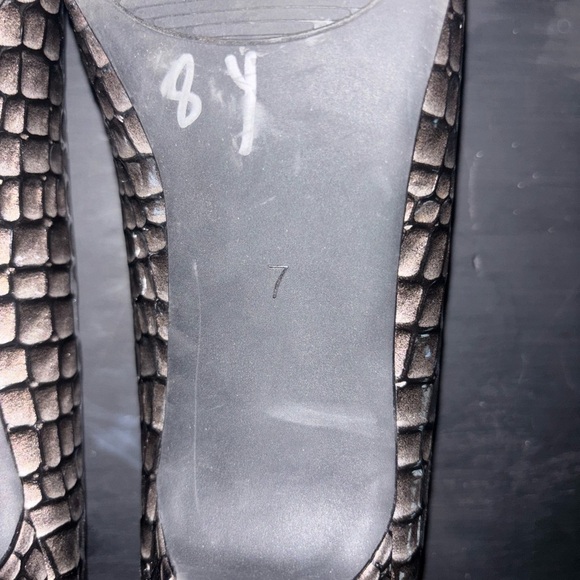 Coach and Four Gray and Black Snakeskin Heels - Picture 6 of 6